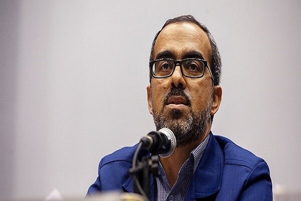 ایزدخواه: رزم حسینی چیزی برای ارائه در وزارت صمت ندارد