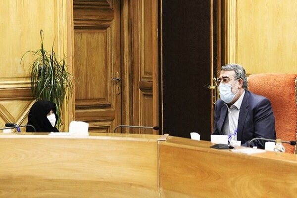 دیدار وزیر کشور با مادر شهید حسین خرازی