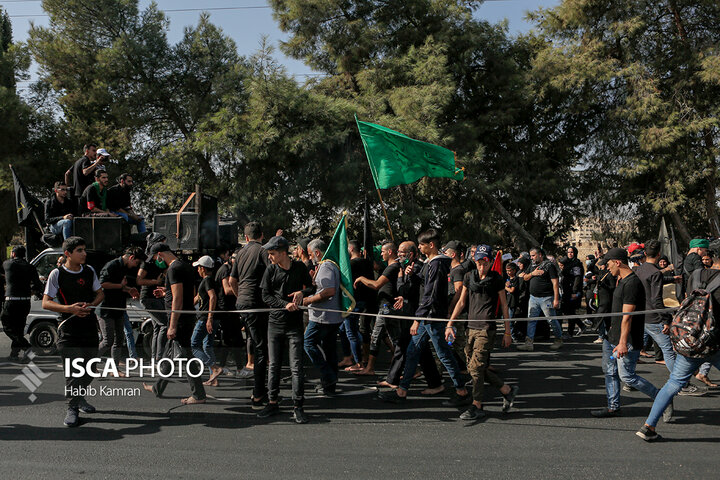 برگزاری پیاده‌روی جاماندگان اربعین در تهران + عکس و فیلم