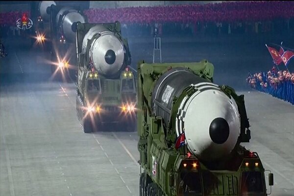 کره شمالی موشک قاره پیمای جدید به نمایش گذاشت