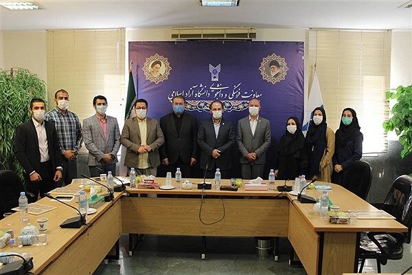 مراسم تقدیر از مدال‌آوران تیم‌های ووشو و تکواندو دانشگاه آزاد اسلامی برگزار شد