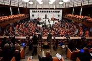 پارلمان ترکیه با صدور بیانیه‌ای، اظهارات ماکرون را قویا محکوم کرد