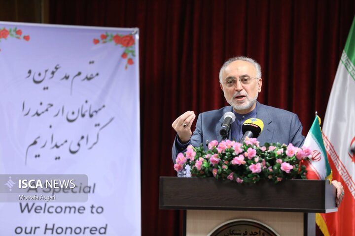 بنیاد ایران‌شناسی و بوعلی‌سینا برای معرفی مفاخر به نسل‌های جدید همکاری کنند