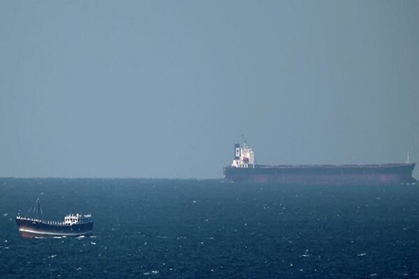 حمله به یک کشتی در ساحل یمن