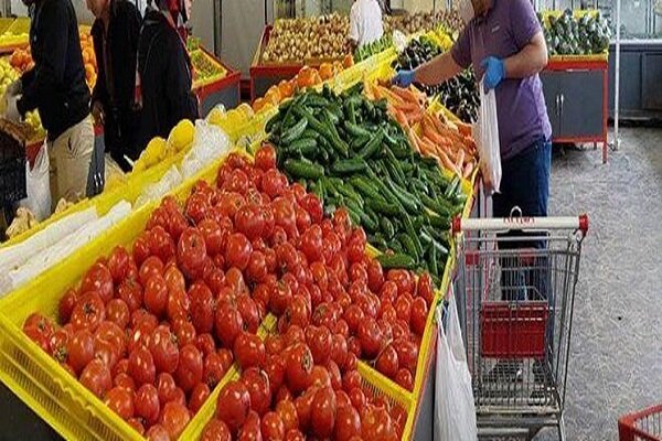 کاهش قیمت انواع سبزیجات و صیفی‌جات در میادین میوه و تره بار