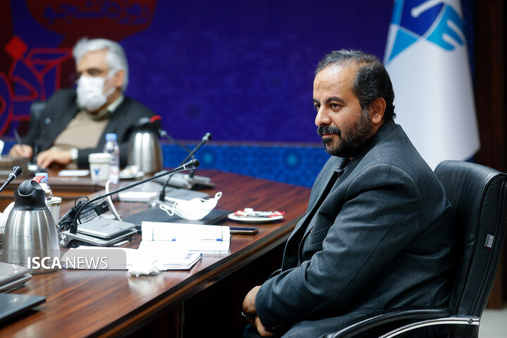 نشست ریاست دانشگاه آزاد اسلامی با نمایندگان تشکل ها و فعالان دانشجویی