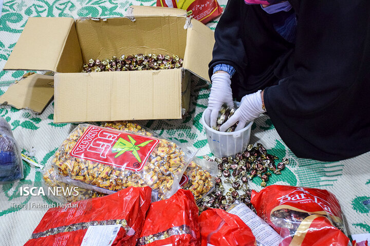بسته بندی سبد مواد غذایی در آستانه شب یلدا