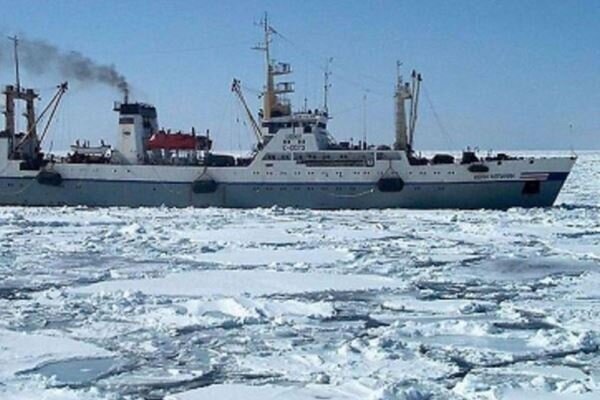 غرق شدن قایق ماهیگیری روسیه/ ۱۷ نفر مفقود شدند