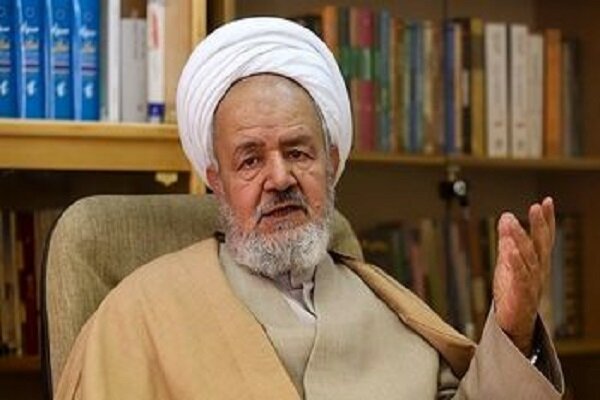 سردار سلیمانی متخصص مدیریت بحران بود/ حضور ایران در منطقه تکلیف است