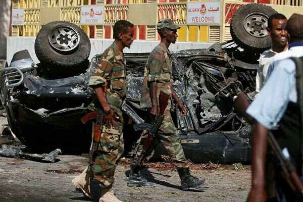 انفجار انتحاری در پایتخت سومالی/ ۳ نفر کشته ۱۰ تَن زخمی شدند