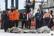 بخش‌هایی از اجساد سرنشینان هواپیمای مسافربری اندونزی پیدا شد