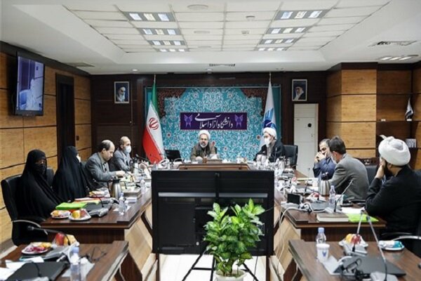 شورای سیاست‌گذاری درس «انس با قرآن کریم» دانشگاه آزاد اسلامی برگزار شد