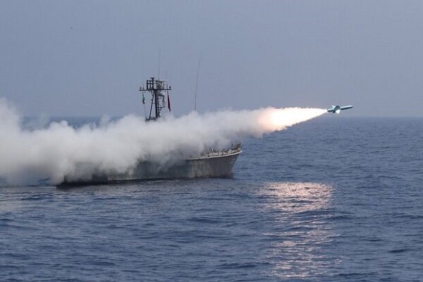شلیک دو موشک بالستیک اتمی توسط نیروی دریایی آمریکا 
