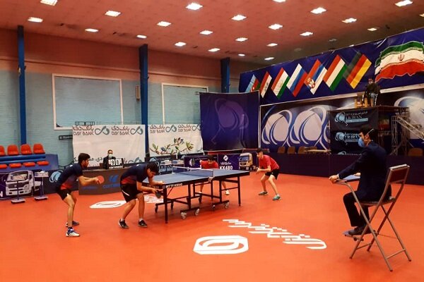 تساوی تیم‌های تنیس روی میز مردان دانشگاه آزاد و شهرداری کرج