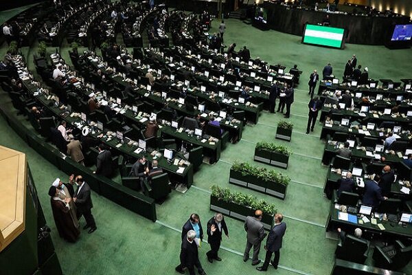 جلسه علنی مجلس؛ بررسی ایرادات شورای نگهبان به بودجه 
