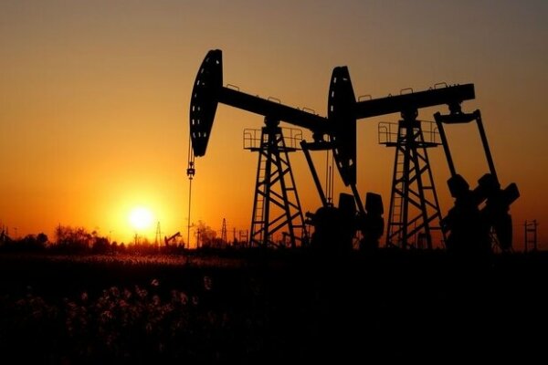 افت قیمت نفت خام پس از جهش دیشب قیمت‌ها