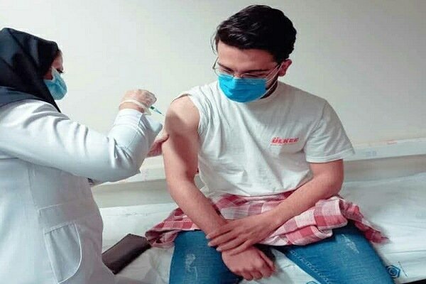 آغاز واکسیناسیون دانشجویان رشته‌های پزشکی واحد نجف‌آباد
