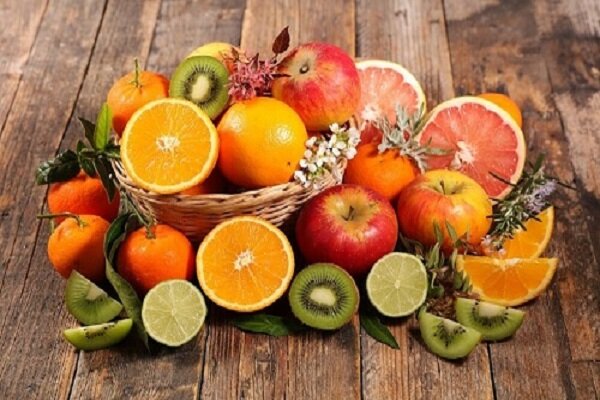 کاهش محسوس قیمت میوه های فصل بهار در بازار
