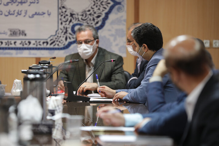 دیدار و گفتگوی دکتر طهرانچی با جمعی از کارکنان دانشگاه آزاد اسلامی استان گیلان