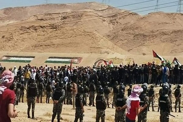  صدها عراقی در مرز اردن خواستار حرکت به سمت فلسطین شدند 