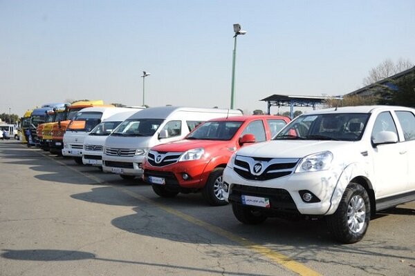 ایران خودرو تا پایان سال ماهانه ۵۵ هزار خودرو وارد بازار می‌کند