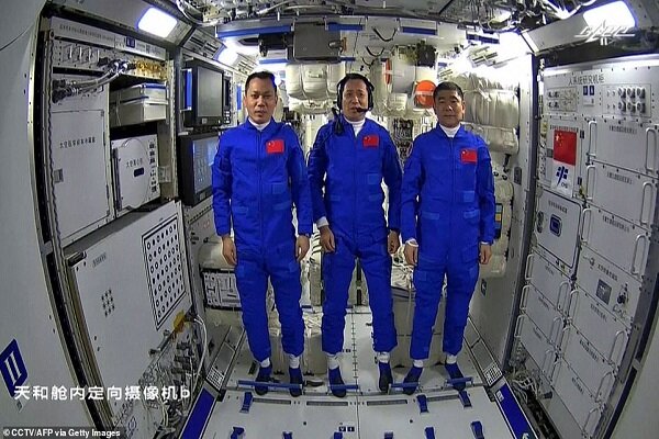  چینی‌ها چه تجهیزاتی را به ایستگاه فضایی خود بردند