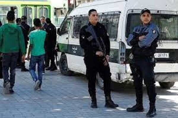 نیروهای امنیتی به دفتر شبکه الجزیره در تونس یورش بردند