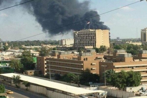 اصابت دو موشک به پایگاه آمریکا در بغداد