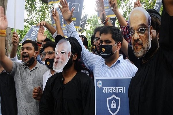 مردم هند خواستار تحقیق درباره جاسوس‌افزار صهیونیستی 