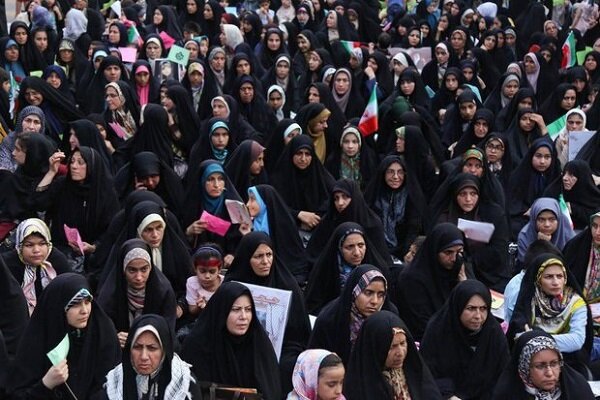  نبود ترویج الگوی اسلامی، خلأ زنان امروزی است