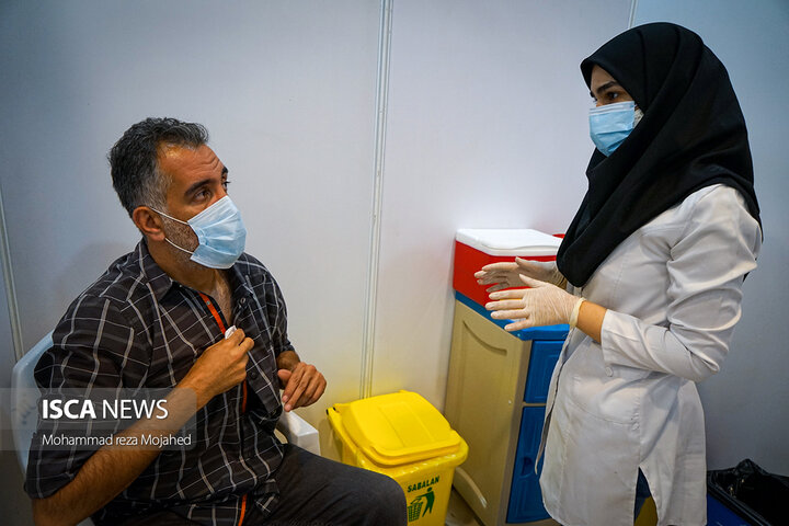 اولین روز شروع واکسیناسیون در مرکز بوستان گفتگو
