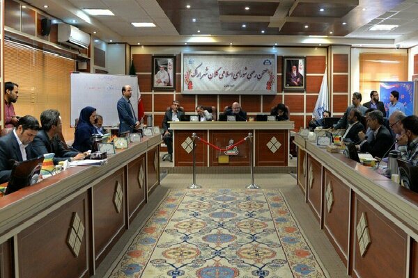 نشست فوق العاده شورای شهر اراک