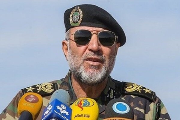 فرمانده ارتش: جمهوری اسلامی قصد تجاوز به کشورهای همسایه را ندارد