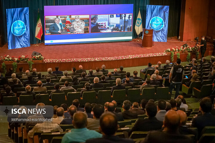 مراسم تکریم و معارفه ریاست دانشگاه تهران با حضور دکتر محمدعلی زلفی‌گل وزیر علوم˛ تحقیقات و فناوری برگزار شد.