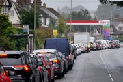 فروشندگان فرآورده‌های نفتی به ادامه بحران سوخت در انگلیس اعتراض کردند
