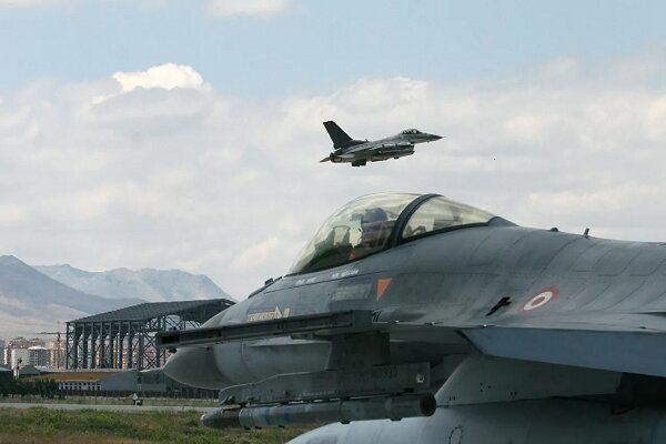 بررسی طرح ارتقاء جنگنده‌های F-۱۶ از سوی ترکیه 
