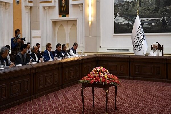 دیدار وزیر خارجه پاکستان با نخست وزیر طالبان