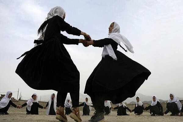 طالبان به دختران افغانستان اجازه تحصیل داد
