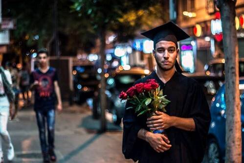 بیکاری ۳۵ درصدی فارغ‌التحصیلان لبنانی/ اعتراض نمادین جوان لبنانی که جهانی شد