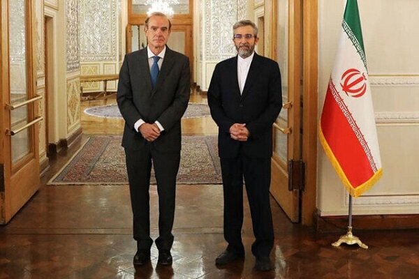دیدار  معاون سیاسی وزیر امور خارجه با انریکه مورا / شروط ایران برای ازسرگیری اجرای برجام 