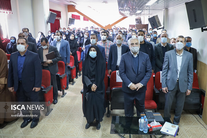 نشست صمیمی ریاست دانشگاه آزاد اسلامی با اعضای هیات علمی و کارکنان واحد ایلام