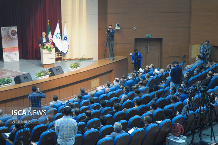 همایش ملی پویش اشتغال دانشگاه آزاد اسلامی اصفهان