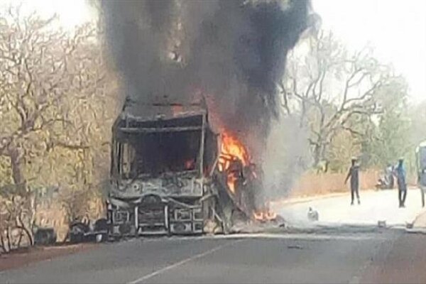 حمله تروریستی به اتوبوسی در مالی ۳۱ کشته برجای گذاشت
