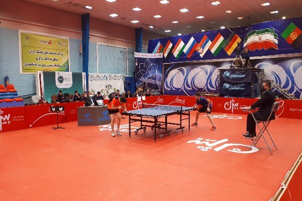 صدرنشینی تیم تنیس روی میز مردان دانشگاه آزاد اسلامی در لیگ برتر