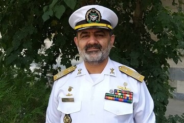 دریادار ایرانی: در مناطق راهبردی دریایی از مرزهای ایران صیانت می‌کنیم