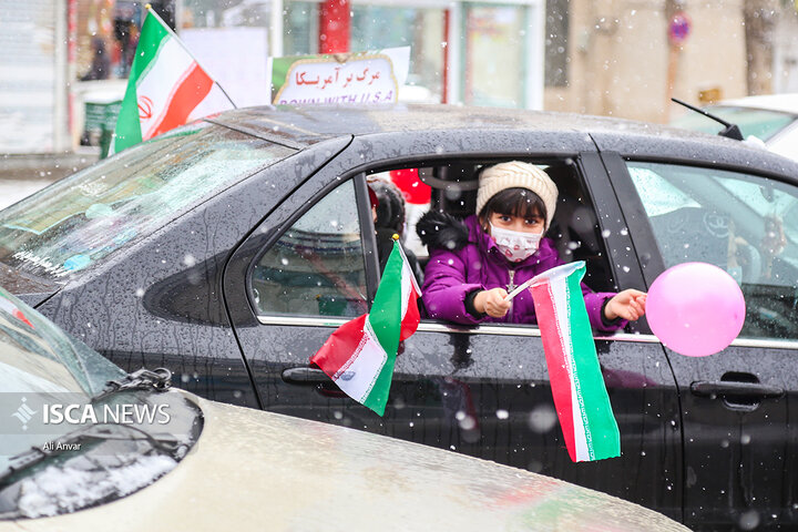 راهپیمایی خودرویی یوم الله 22 بهمن در اردبیل