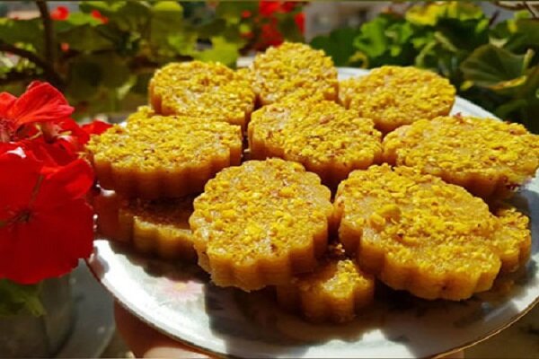 آموزش شیرینی پزی/ طرز تهیه سوهان یزدی