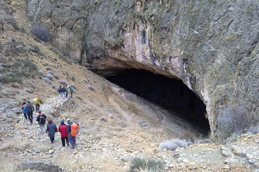 غار لوخمیره