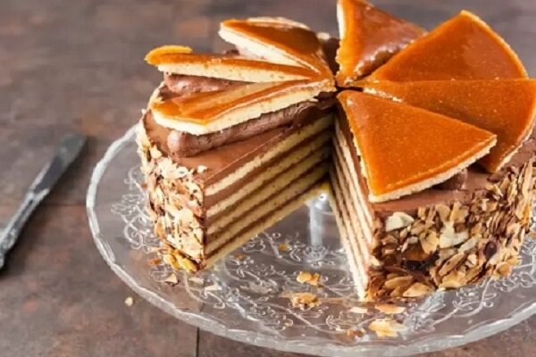 آموزش شیرینی پزی/ طرز تهیه کیک کرم کاراملی با جزئیات کامل
