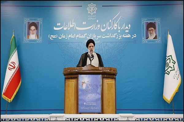 رئیس جمهور دو قانون را برای اجرا به وزارت اقتصاد ابلاغ کرد